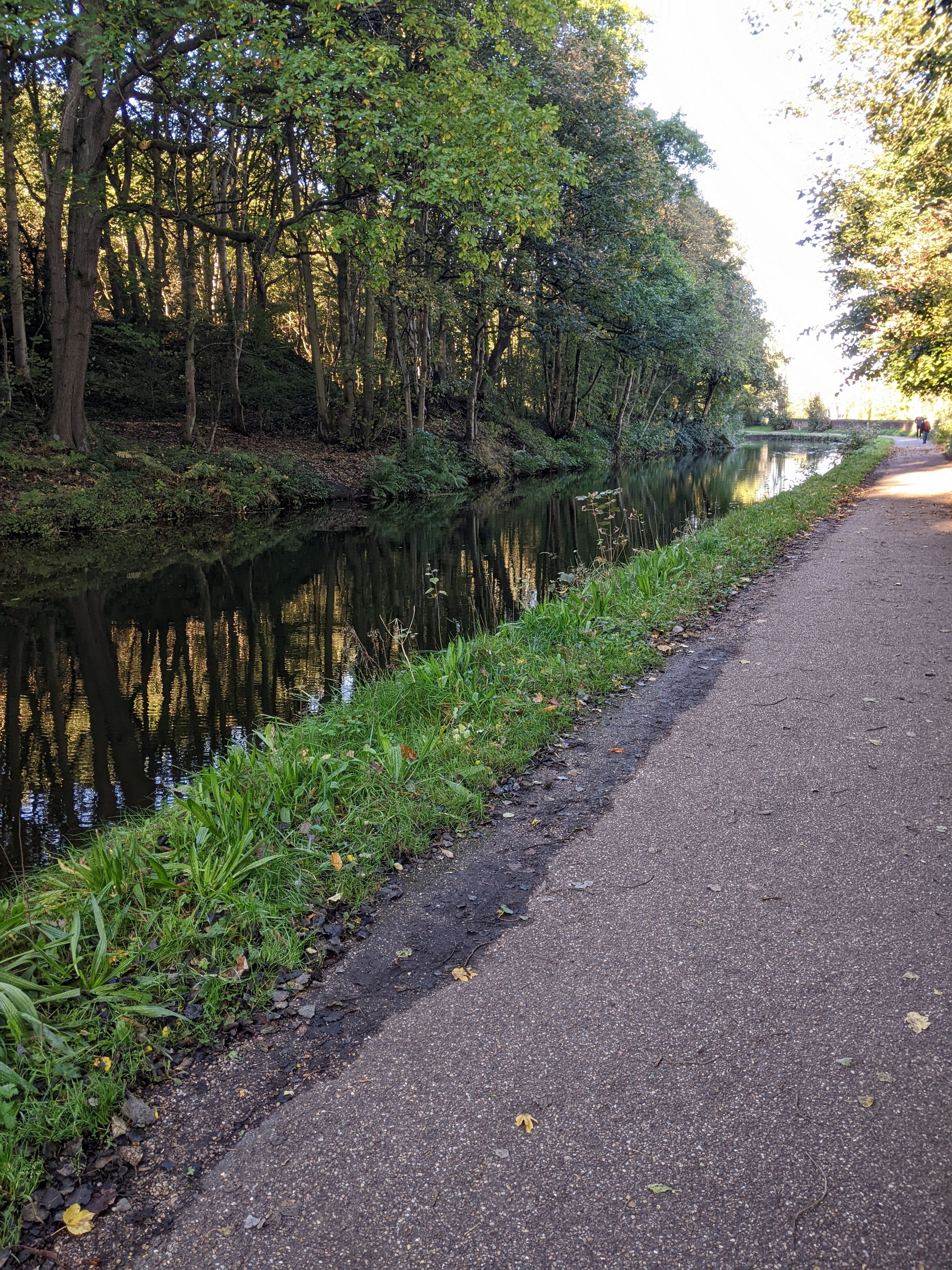 Monthly meanderings #1: Leeds Liverpool Canal (Bramley to Kirkstall)